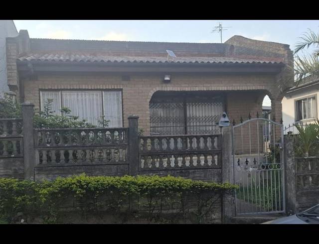 2 BEDROOM HOUSE FOR SALE IN BAYVIEW